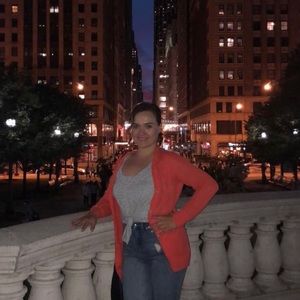 Meet your Posher, Mayra